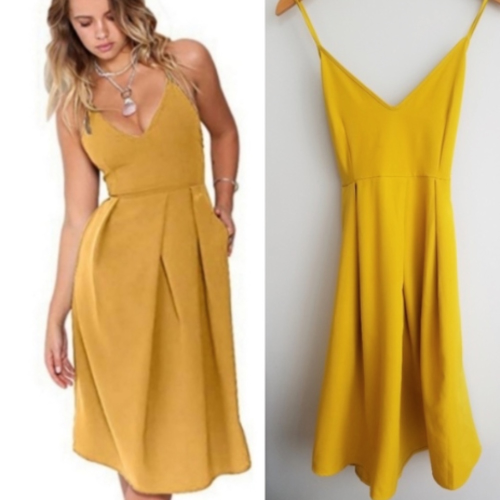 Yellow Sundress with Pockets!